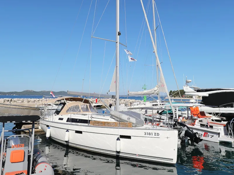 Exterior view of Lupe, a Bavaria Cruiser 37 sailboat at Zadar, Croatia