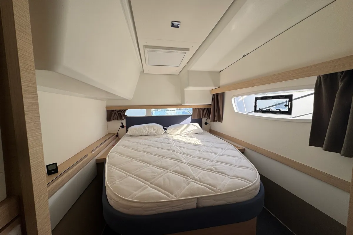 Cabin on Jumapi, a Fountaine Pajot Isla 40 catamaran at La Rochelle, France