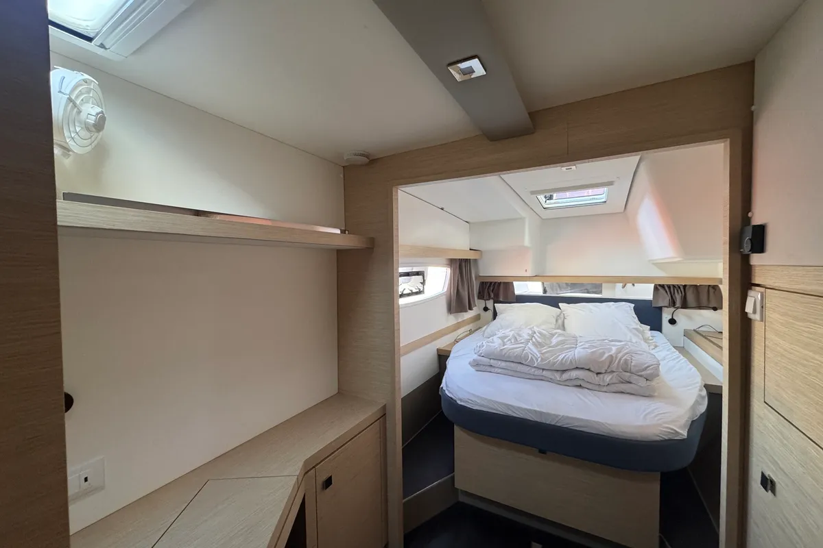 Cabin on Jumapi, a Fountaine Pajot Isla 40 catamaran at La Rochelle, France