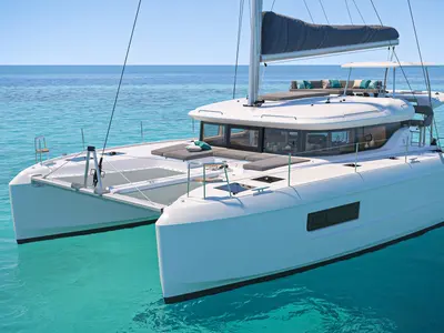 Maša, a Lagoon 43 catamaran at Roche Caiman, Seychelles
