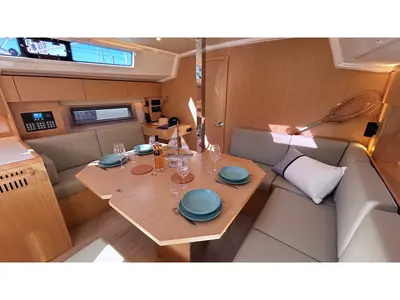 Salon of Ti Dodo IV, a Bavaria C42 sailboat at Grimaud, France
