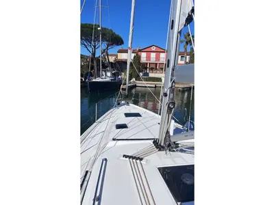 Deck of Ti Dodo IV, a Bavaria C42 sailboat at Grimaud, France