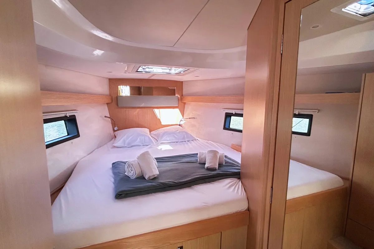 Cabin on Ti Dodo IV, a Bavaria C42 sailboat at Grimaud, France