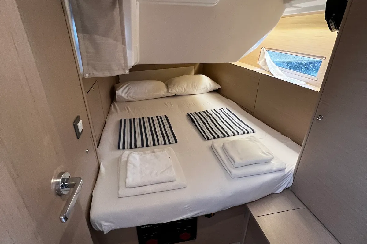 Cabin on Aglaia, a Beneteau Oceanis 40.1 sailboat at Općina Sukošan, Croatia