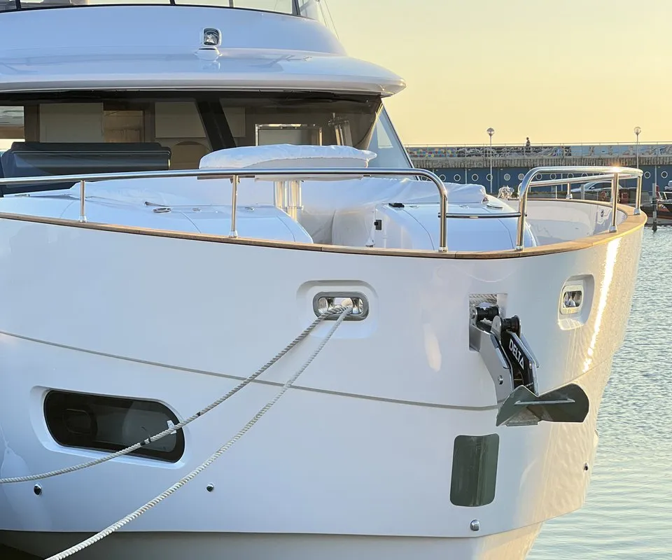 Moon light, a Azimut Magellano 66 motor yacht at Općina Sukošan, Croatia