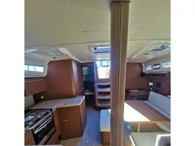 Salon of Dory, a Beneteau Oceanis 40.1 sailboat at Općina Medulin, Croatia