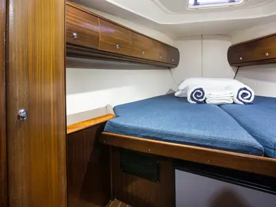 Cabin on Sfakia, a Bavaria 41 sailboat at Hora Sfakion, Greece