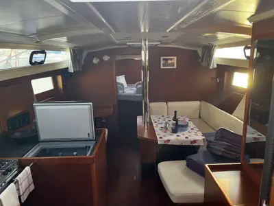 Salon of Malika, a Beneteau Oceanis 41.1 sailboat at Cannigione, Italy
