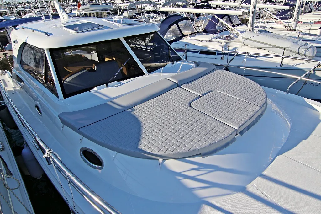 Deck of Mirta, a SAS - Vektor Adriana 36 motorboat at Općina Sukošan, Croatia