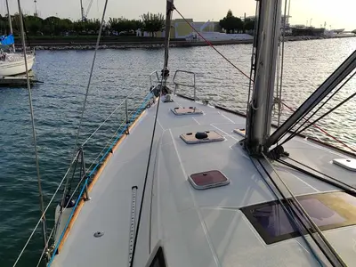 Deck of Vanessa M, a Beneteau Oceanis 50 Family sailboat at Municipal Unit of Ellomenos, Greece