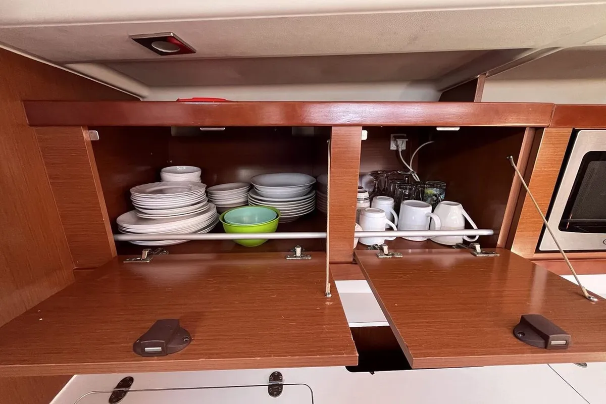 Galley of Vanessa M, a Beneteau Oceanis 50 Family sailboat at Municipal Unit of Ellomenos, Greece