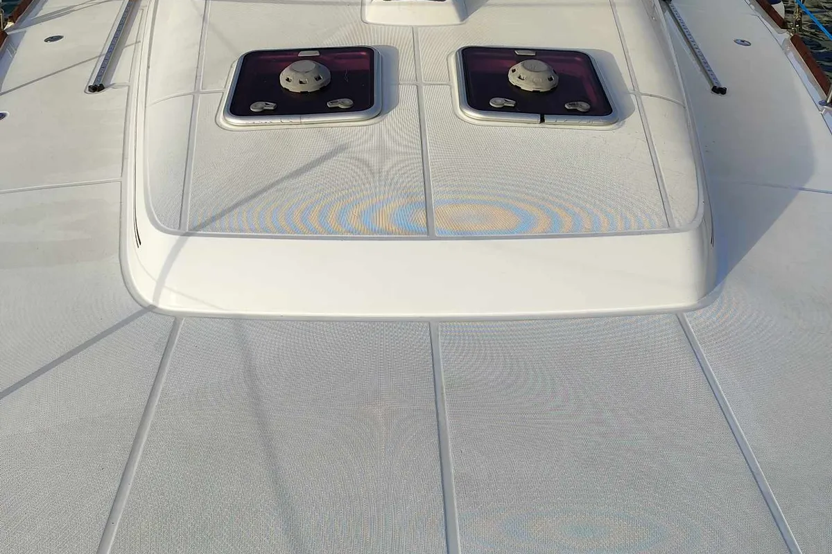 Deck of Vanessa M, a Beneteau Oceanis 50 Family sailboat at Municipal Unit of Ellomenos, Greece