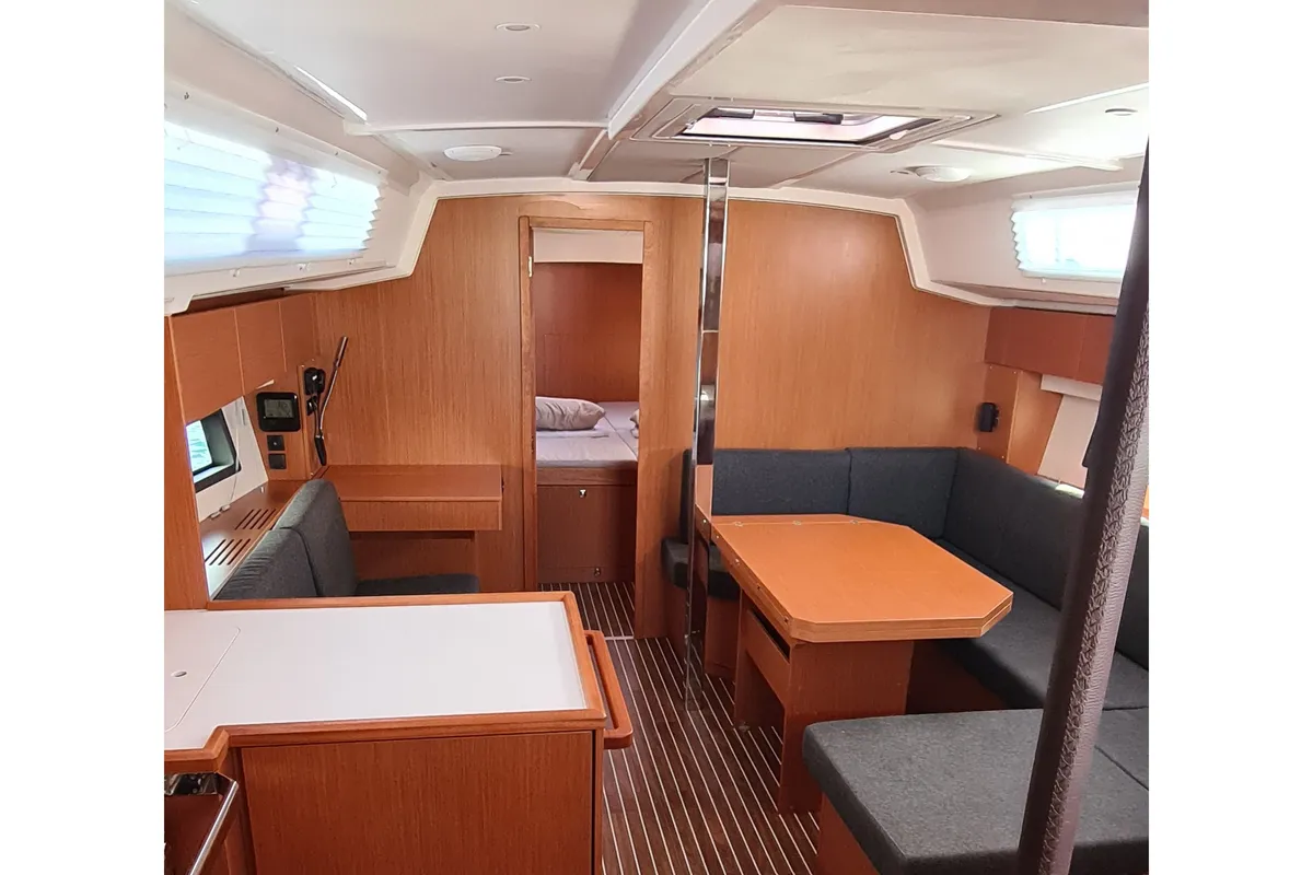 Salon of Melia, a Bavaria C42 sailboat at Agios Stefanos, Greece