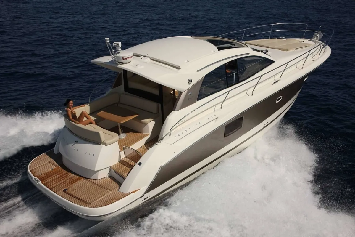 Exterior view of Pato, a Prestige 440 motorboat at Giardini Naxos, Italy
