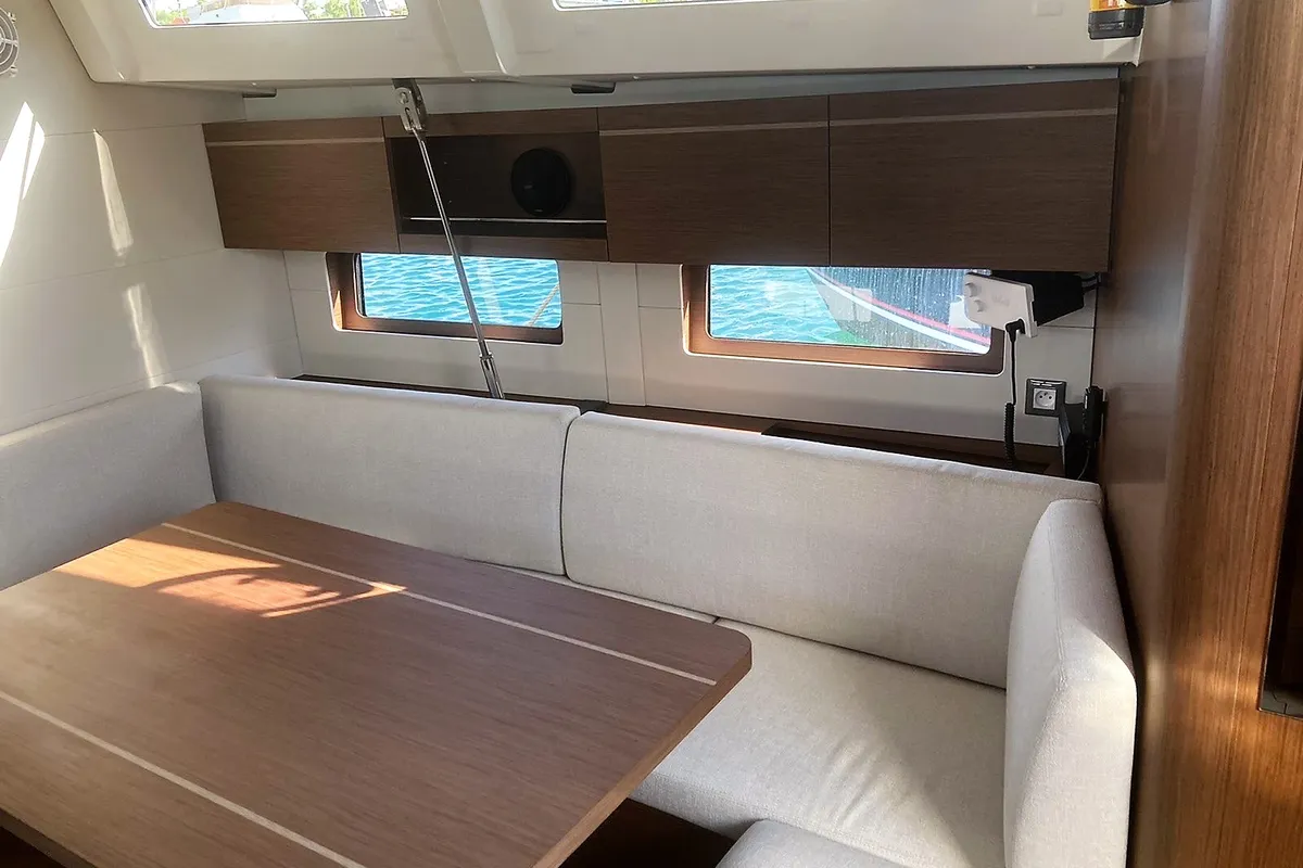 Salon of Evi, a Beneteau Oceanis 46.1 sailboat at Athens, Greece