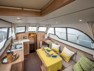 Salon of L'Épicurien, a Linssen 35 SL motorboat at Le Landeron, Switzerland
