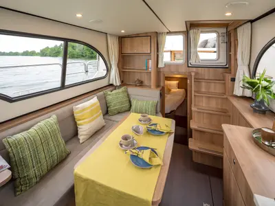 Salon of L'Épicurien, a Linssen 35 SL motorboat at Le Landeron, Switzerland
