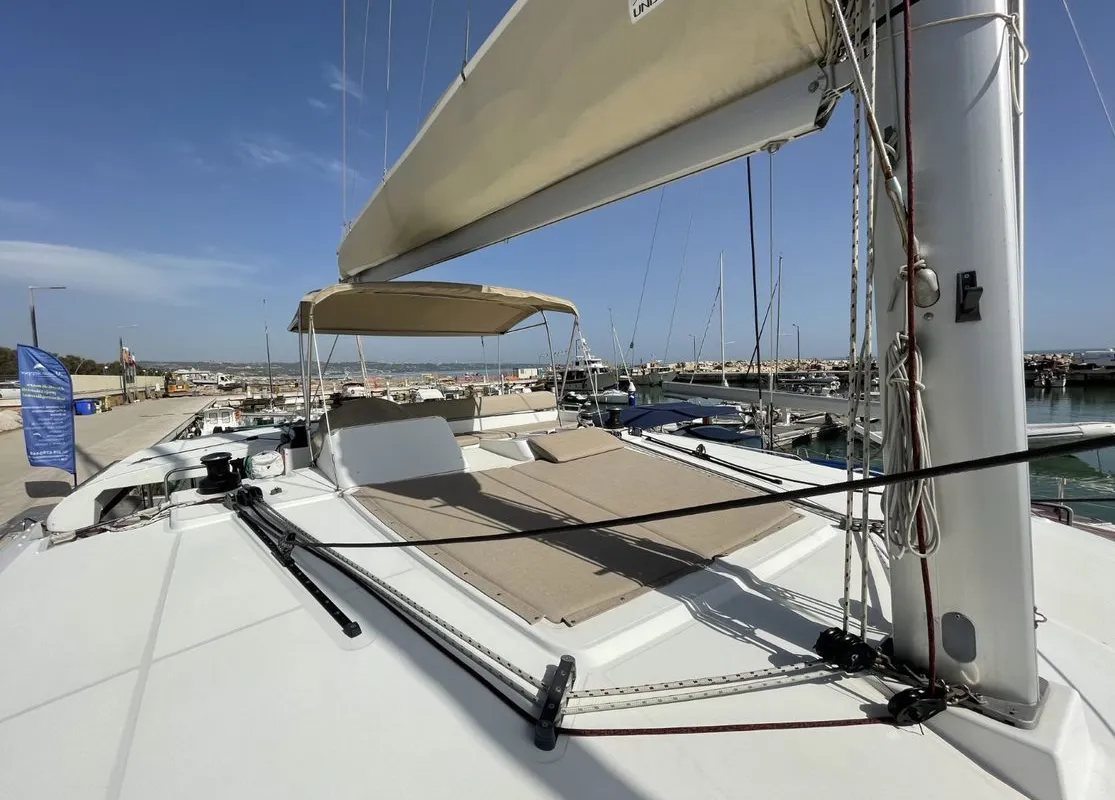 Deck of Zia Nella, a Lagoon 450 Fly catamaran at Grad Vis, Croatia