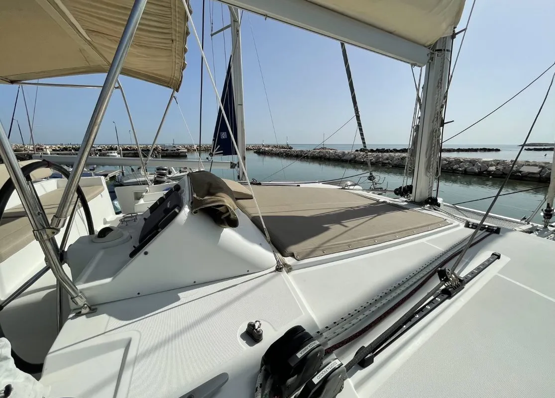 Deck of Zia Nella, a Lagoon 450 Fly catamaran at Grad Vis, Croatia