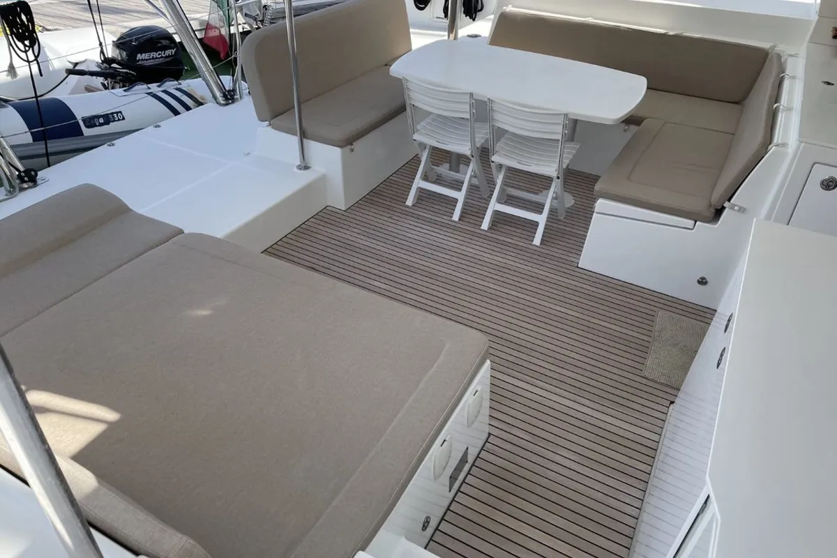 Deck of Zia Nella, a Lagoon 450 Fly catamaran at Grad Vis, Croatia