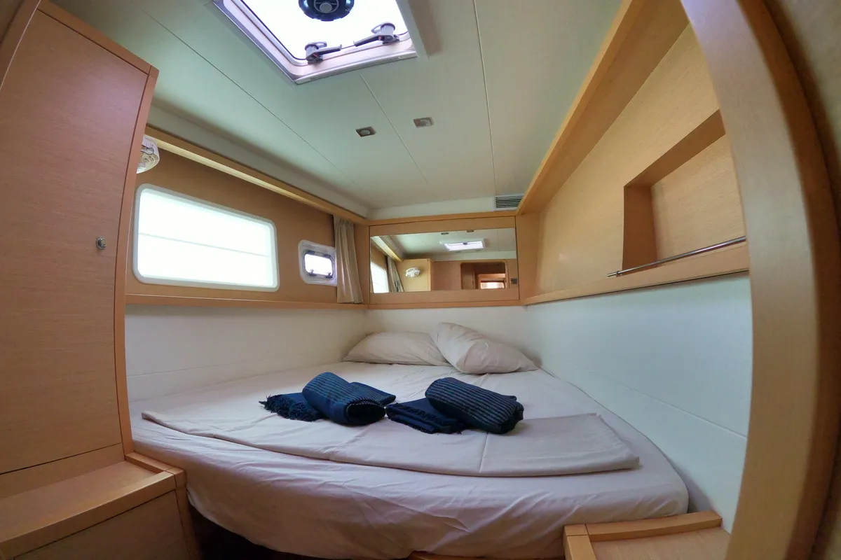 Cabin on Zia Nella, a Lagoon 450 Fly catamaran at Grad Vis, Croatia