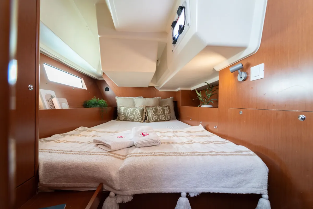 Oriole, a Beneteau Oceanis 41.1 sailboat at Pirovac, Croatia