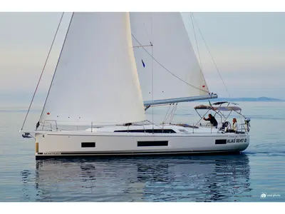 Exterior view of Beneteau Oceanis 46.1, a sailboat at Tonnarella, Italy