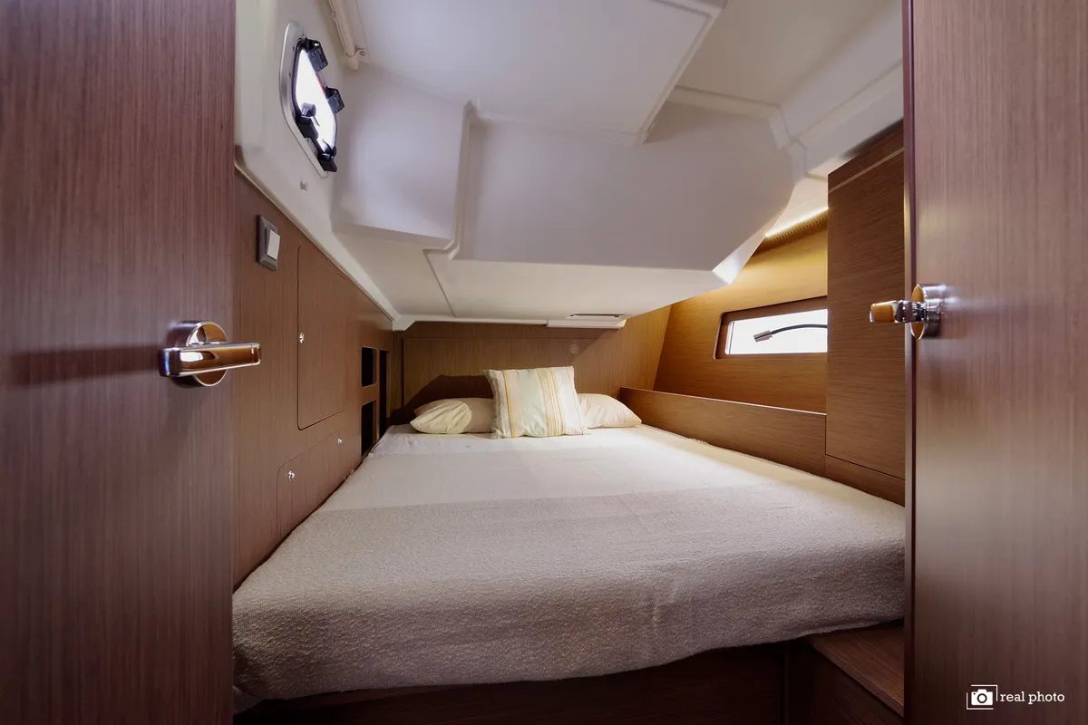 Cabin on Beneteau Oceanis 46.1, a sailboat at Tonnarella, Italy
