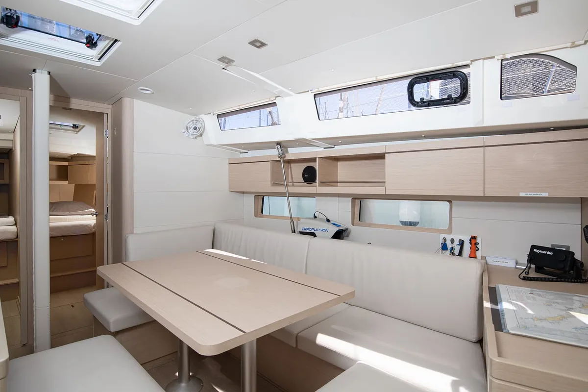 Salon of Contessa di Mare, a Beneteau Oceanis 46.1 sailboat at Općina Medulin, Croatia