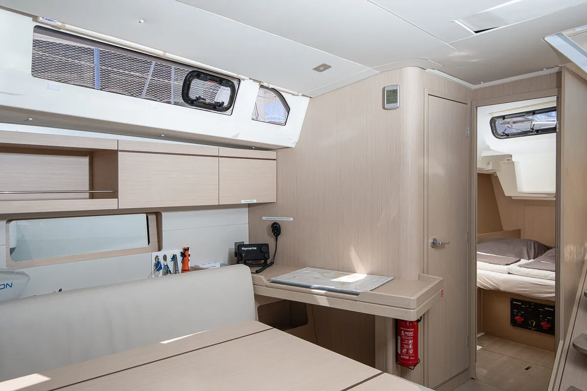 Salon of Contessa di Mare, a Beneteau Oceanis 46.1 sailboat at Općina Medulin, Croatia