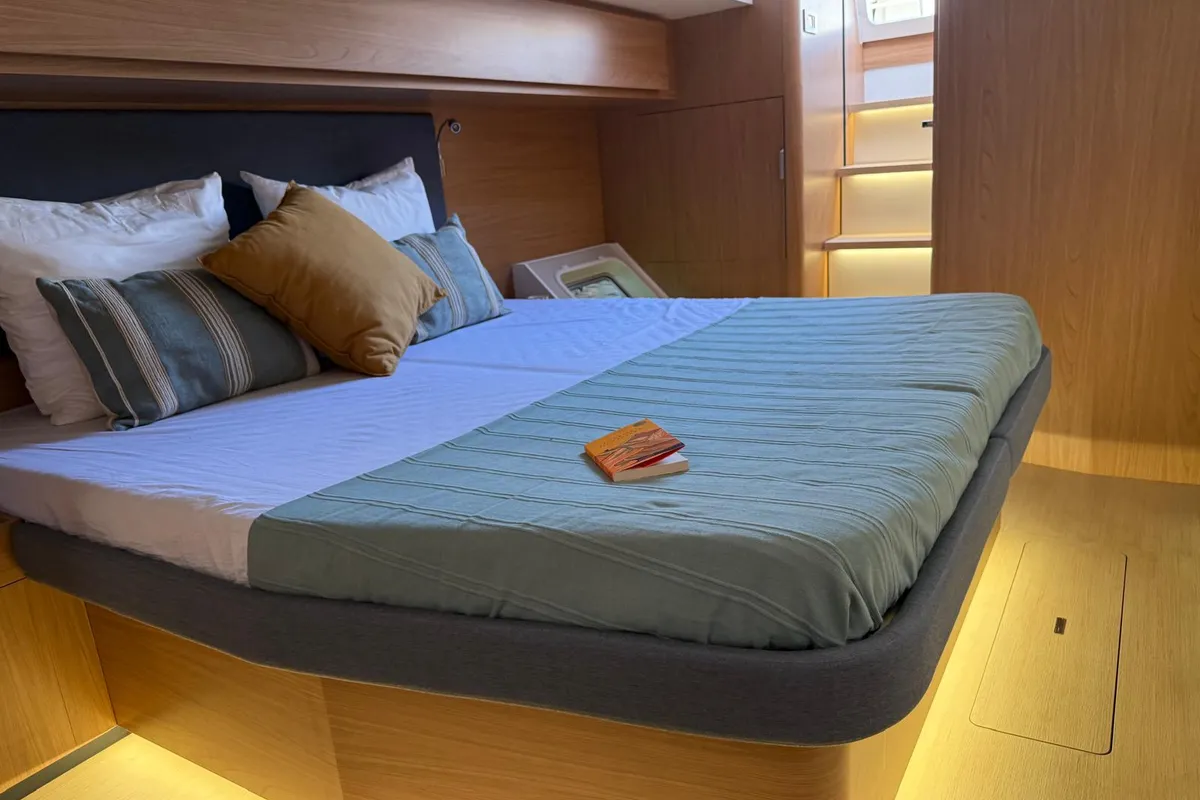 Cabin on Libera, a Bali 5.2 catamaran at Tonnarella, Italy