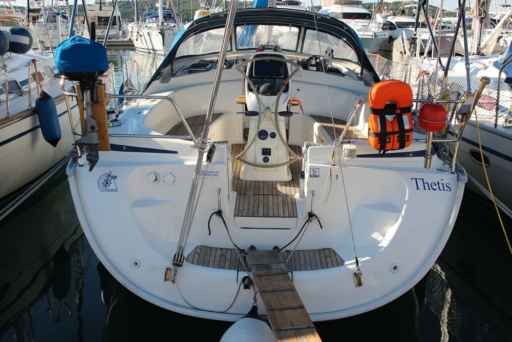 Exterior view of Thetis, a Bavaria 39 Cruiser sailboat at Općina Vrsar, Croatia