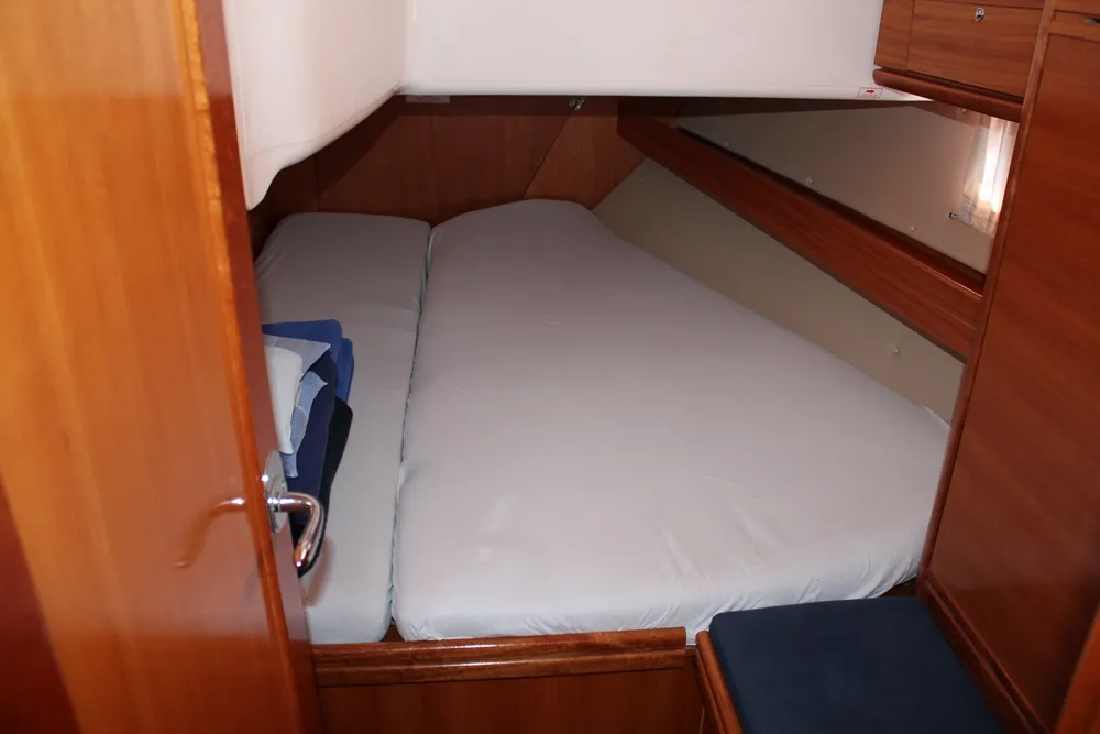 Cabin on Thetis, a Bavaria 39 Cruiser sailboat at Općina Vrsar, Croatia