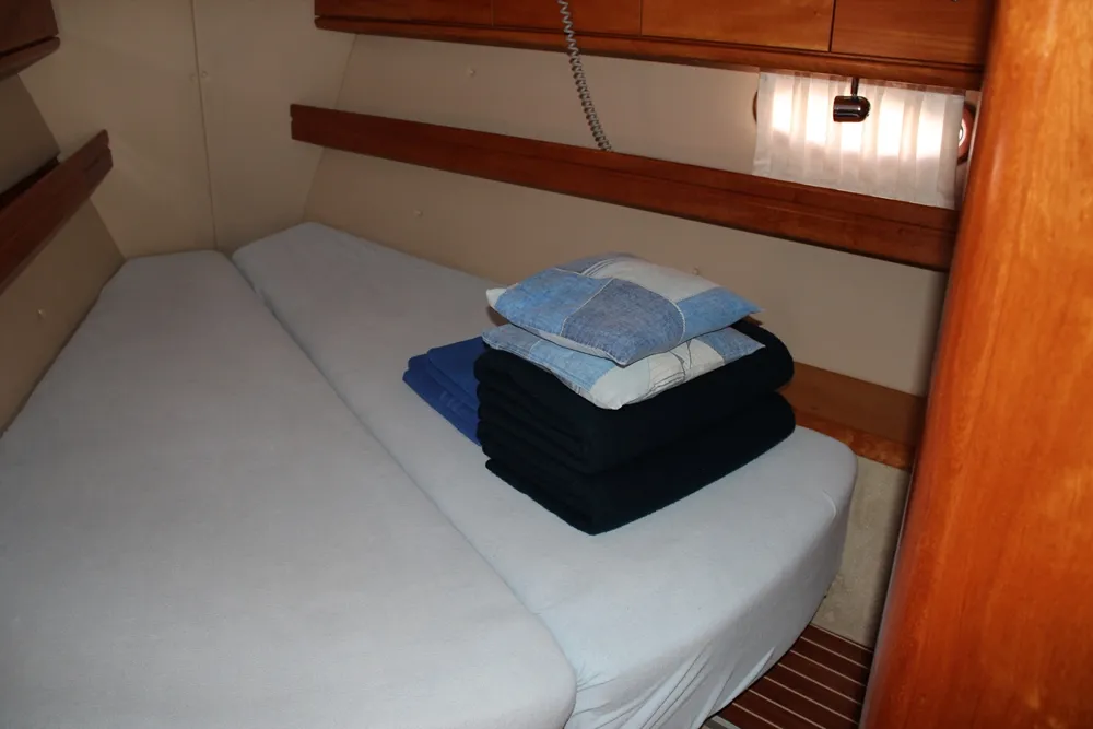 Cabin on Thetis, a Bavaria 39 Cruiser sailboat at Općina Vrsar, Croatia