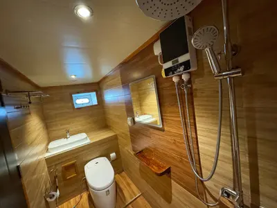 Head on North Seven Liveaboard, a Custom Made North Seven motor yacht at Malé, Maldives