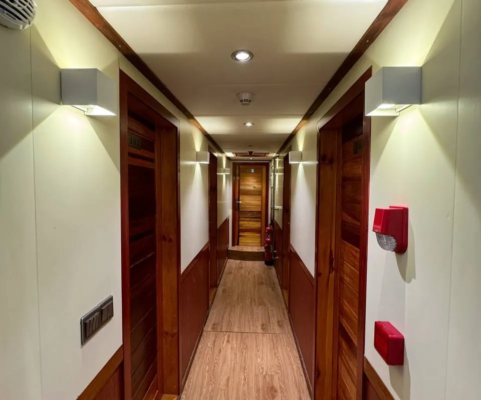 North Seven Liveaboard, a Custom Made North Seven motor yacht at Malé, Maldives