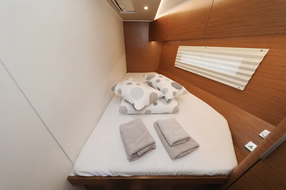 Cabin on Nami, a Hanse 460 sailboat at Kaštela, Croatia