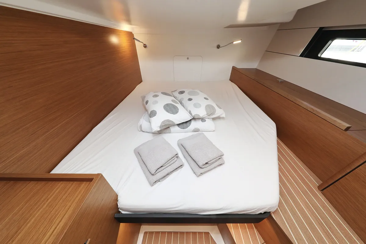 Cabin on Nami, a Hanse 460 sailboat at Kaštela, Croatia