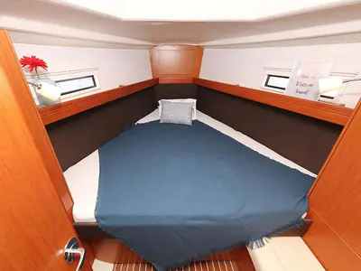 Cabin on Samsara, a Bavaria Cruiser 37 sailboat at Grad Biograd na Moru, Croatia