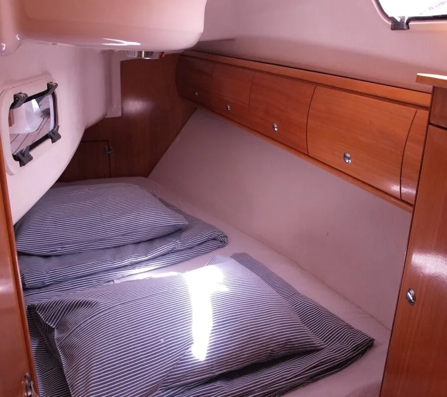Cabin on Sea Star, a Bavaria 32 sailboat at Primošten, Croatia