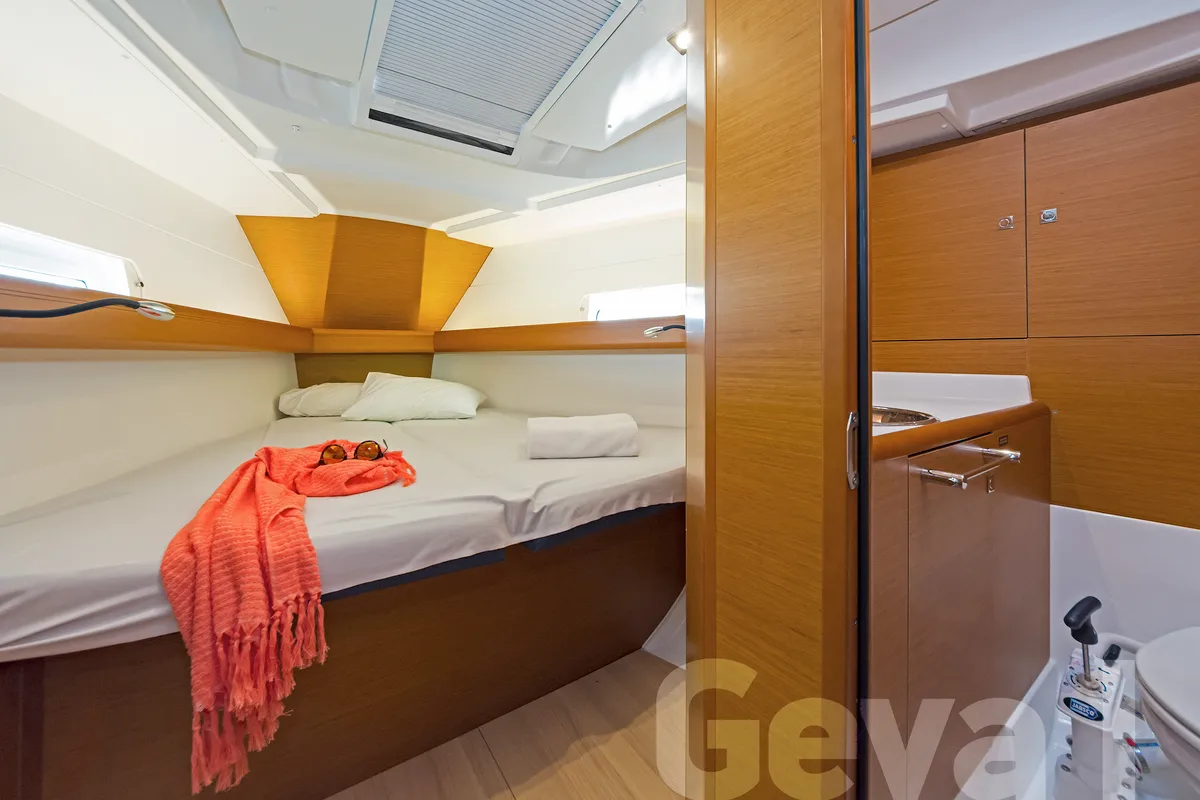 Cabin on Geva I, a Jeanneau Sun Odyssey 419 sailboat at Municipal Unit of Rhodes, Greece