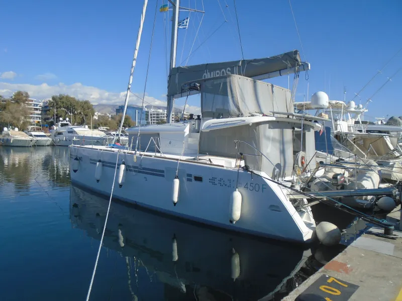 Exterior view of Omiros II, a Lagoon 450 Fly catamaran at Athens, Greece