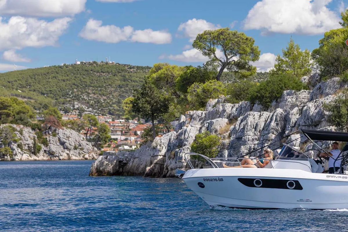 Exterior view of No Name, a Mingolla Brava 28 WA motorboat at Grad Šibenik, Croatia