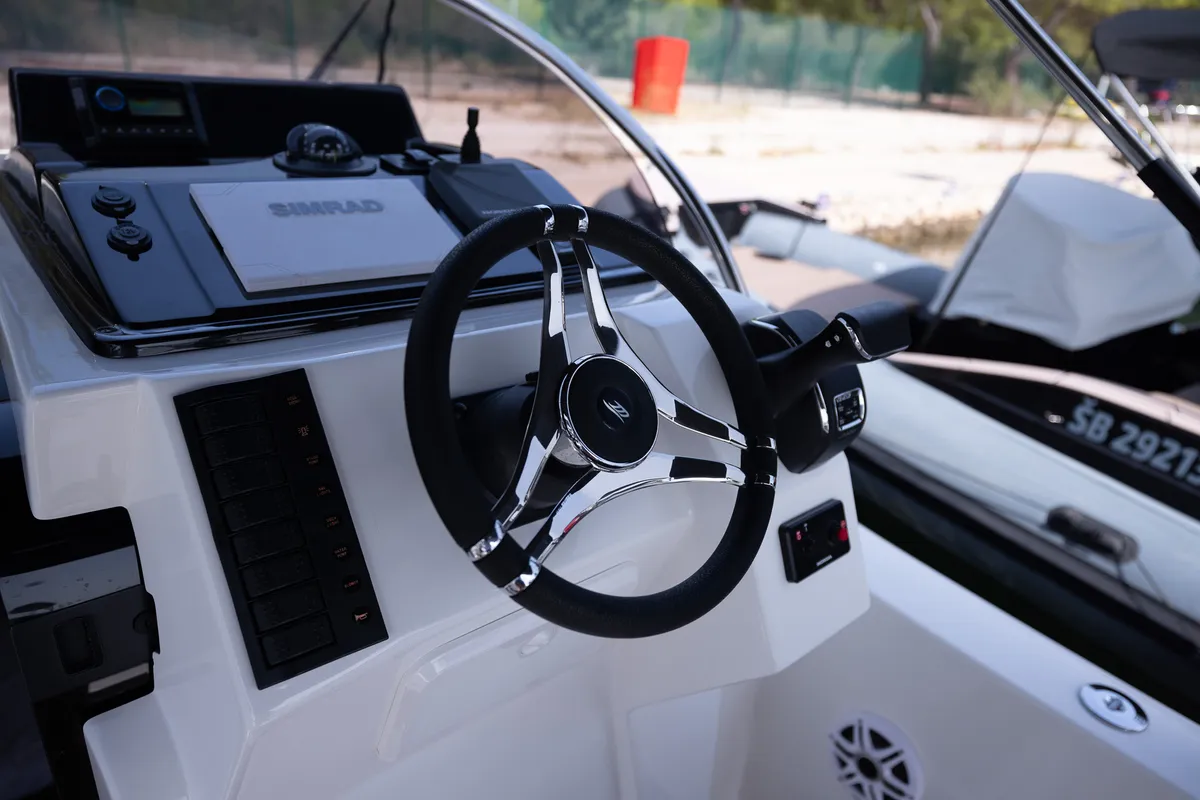 Cockpit of No Name, a Mingolla Brava 28 WA motorboat at Grad Šibenik, Croatia