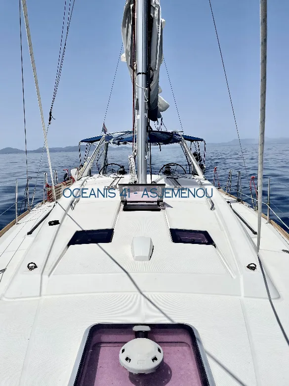 Deck of Comfort, a Beneteau Oceanis 41 sailboat at Kontokali, Greece
