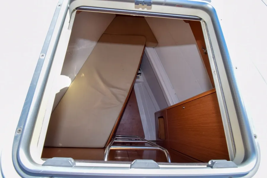 Cabin on Filyos, a Beneteau Cyclades 50.5 sailboat at Marmaris, Turkey