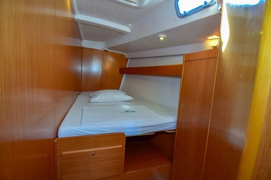 Cabin on Filyos, a Beneteau Cyclades 50.5 sailboat at Marmaris, Turkey
