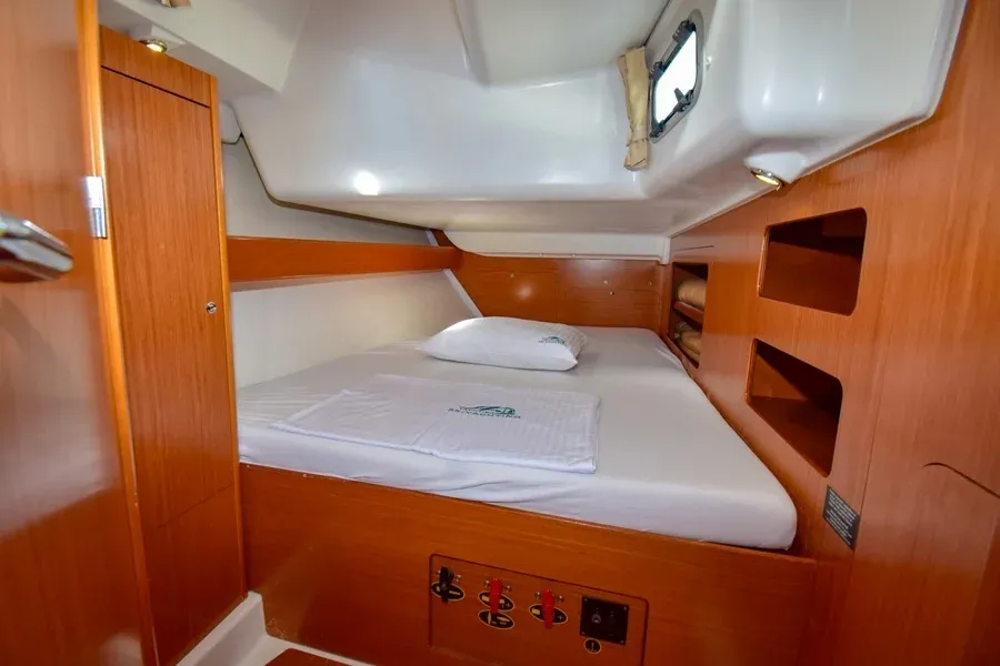 Cabin on Filyos, a Beneteau Cyclades 50.5 sailboat at Marmaris, Turkey