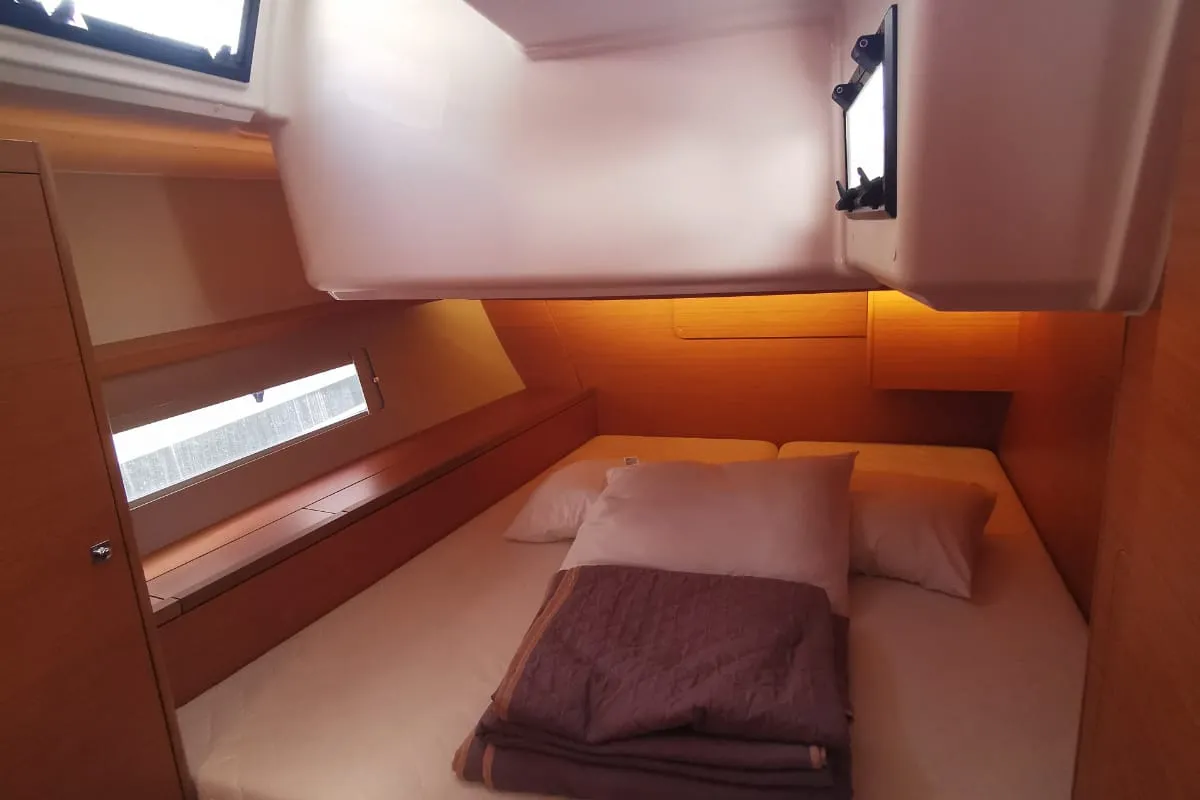Cabin on Aruba, a Dufour 470 sailboat at Athens, Greece