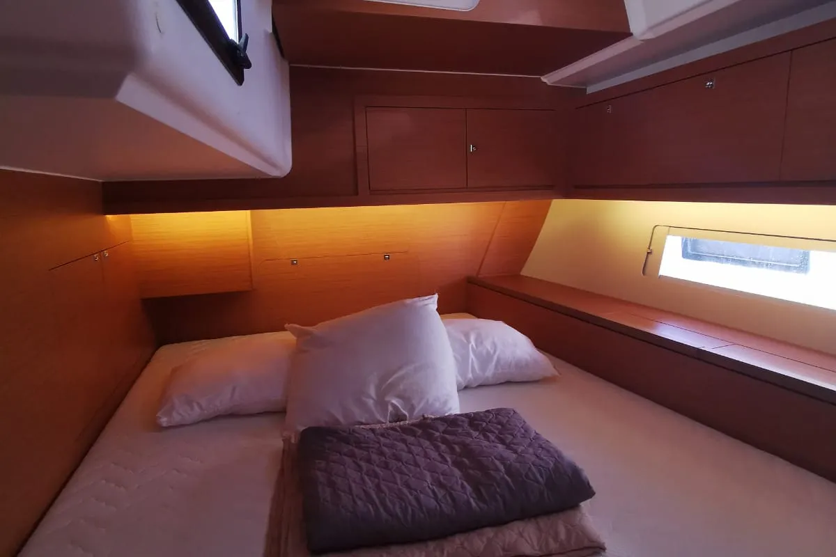 Cabin on Aruba, a Dufour 470 sailboat at Athens, Greece